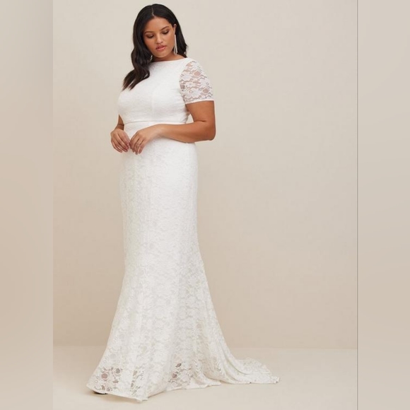 torrid Dresses & Skirts - Torrid NWT Lace Wedding Dress